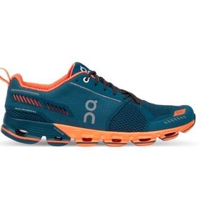 On Running Cloudflyer light stability running shoe